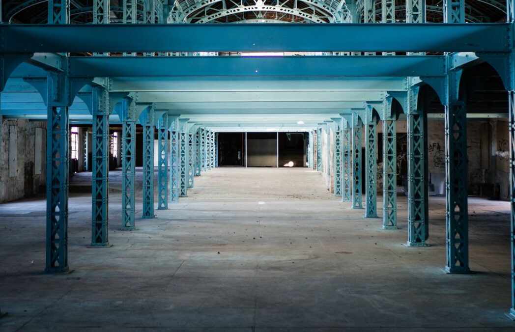 Warehouse closw