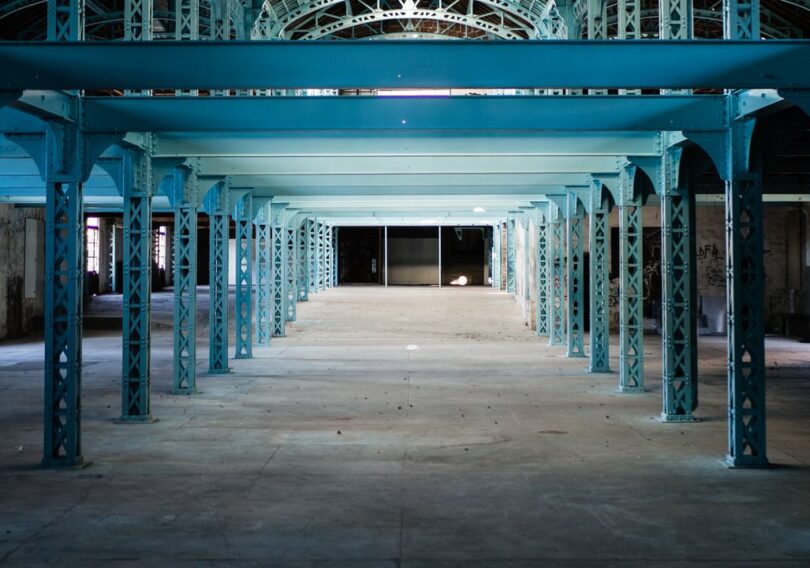 Warehouse closw