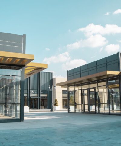 Mixed-use commercial center built by CLOSW"