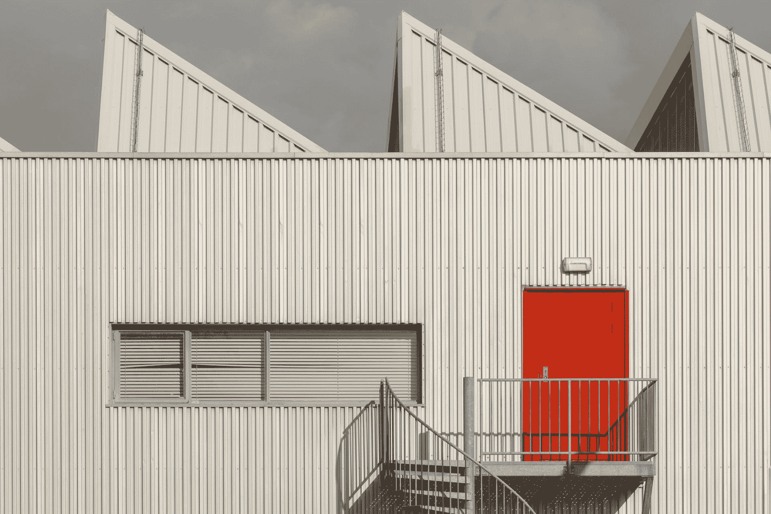 Design-build architecture and engineering for warehouse construction