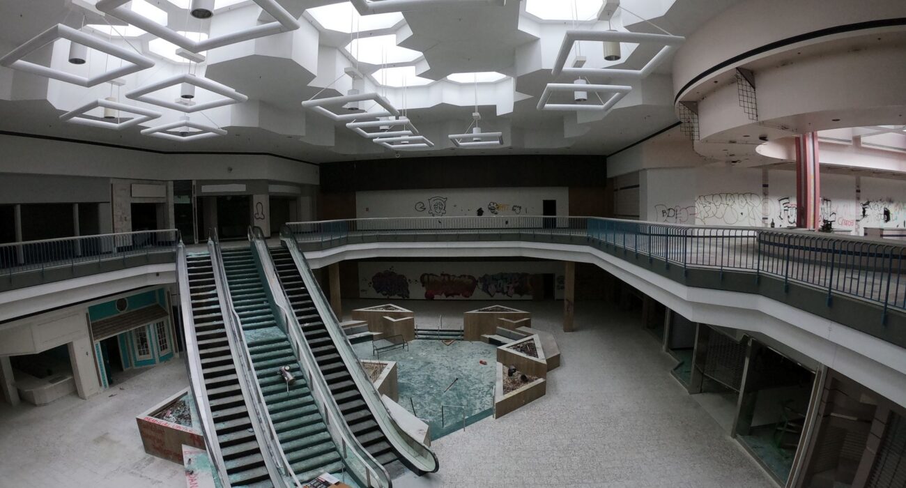 Commercial retail center construction by CLOSW design-build contractor