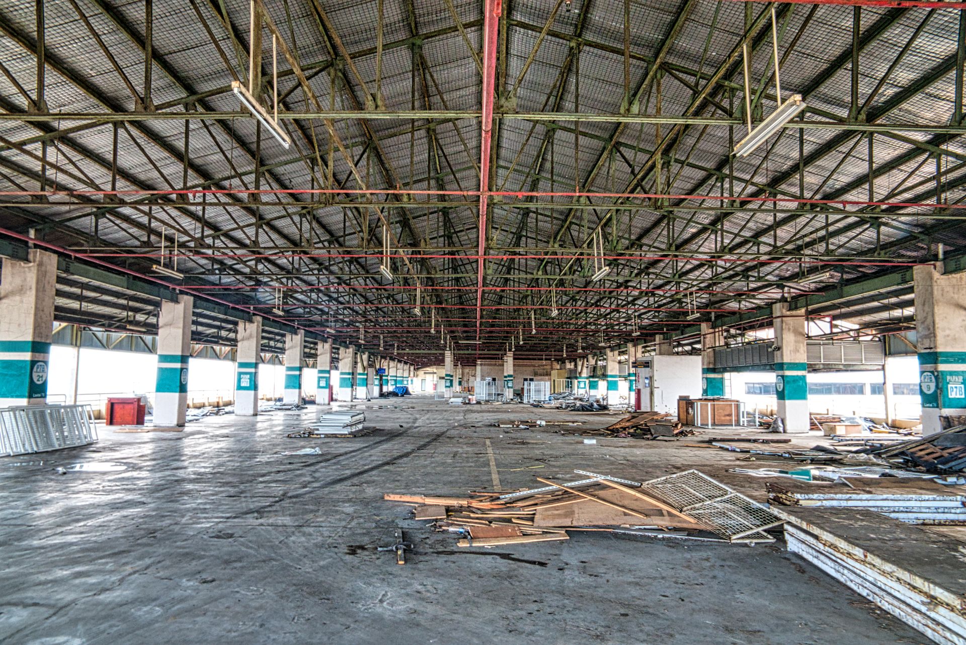 Commercial retail center construction by CLOSW design-build contractor